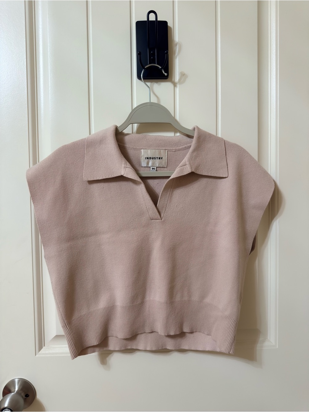 Industry Pink Sleeveless Collared Crop Top